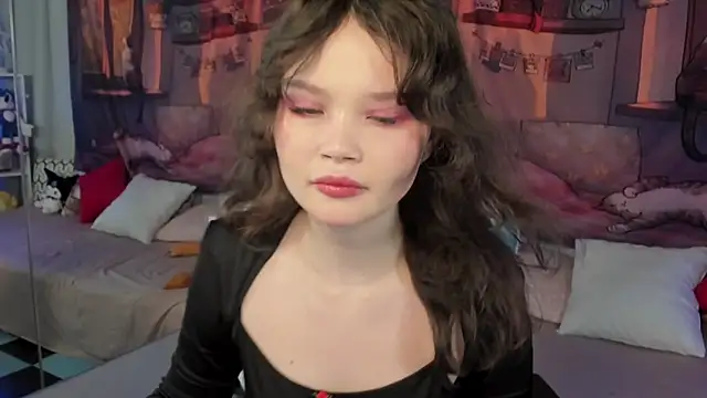 EmilyChaves online show from 13, 11, 2025