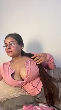 sweet shadil  online show from 4, 6, 2026