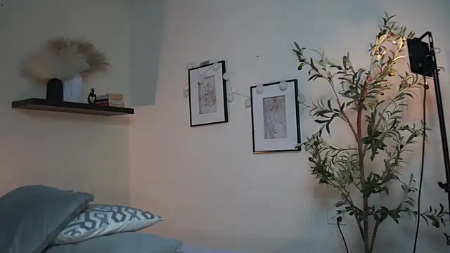 Snapshot of isabella-garcia- chatting on 8, 7, 2026 isabella-garcia- online show from 8, 7, 2026