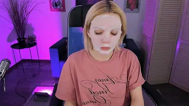 AuroraWrenfield online show from 8, 1, 2026