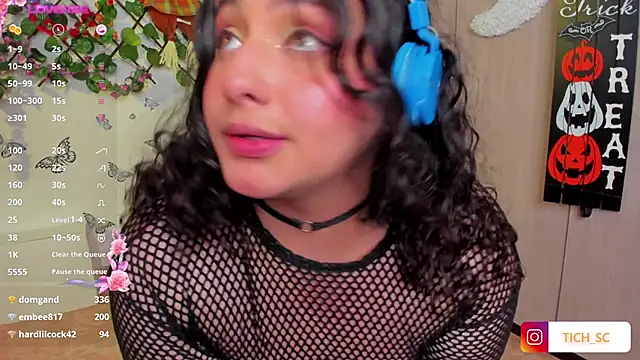 Snapshot of TICH____ chatting on 11, 11, 2025 TICH online show from 11, 11, 2025