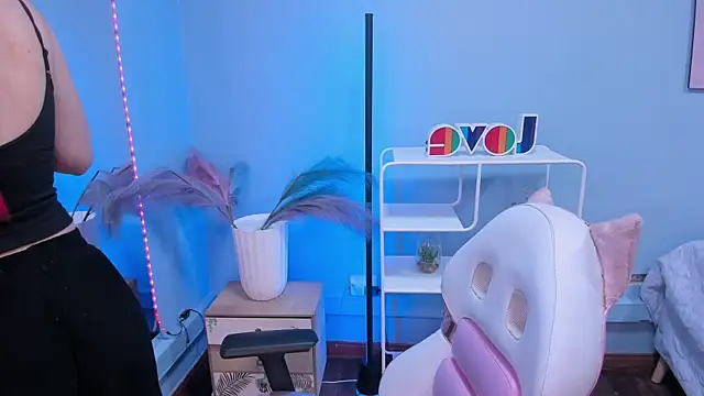 Camila Rivers online show from 27, 7, 2026
