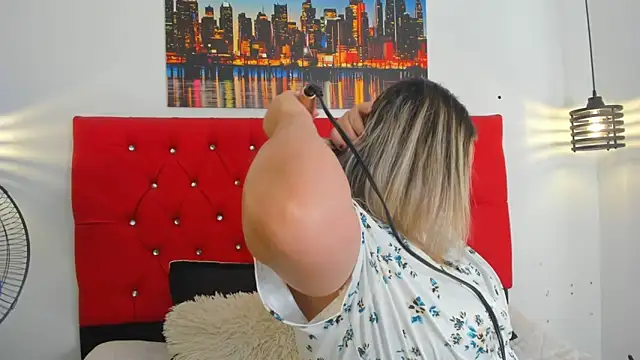 carolinacrus01 online show from 12, 3, 2026