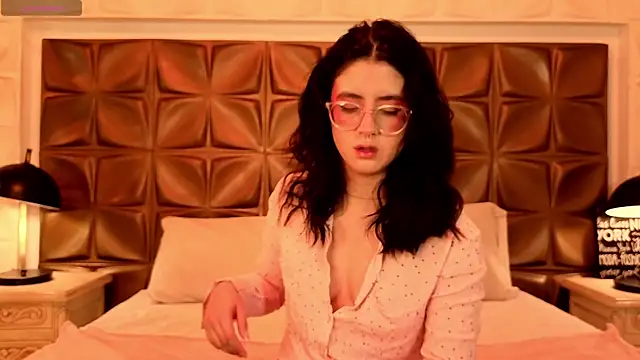 LiLLiAnderson online show from 2, 7, 2026