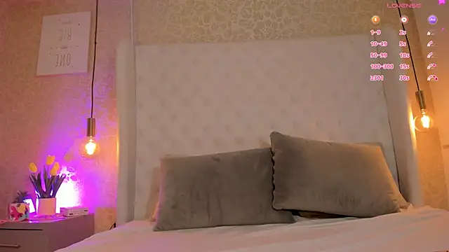 Snapshot of juliie_star chatting on 20, 3, 2026 juliie star online show from 20, 3, 2026