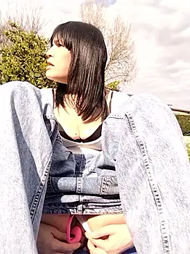 SarettaB90 online show from 25, 3, 2026