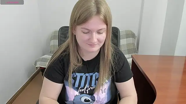 Snapshot of Alisha_Skyes chatting on 4, 10, 2025 Alisha Skyes online show from 4, 10, 2025