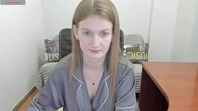 Snapshot of Alisha_Skyes chatting on 7, 7, 2026 Alisha Skyes online show from 7, 7, 2026