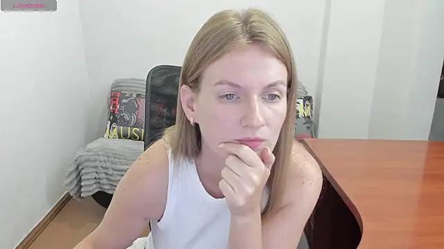 Snapshot of Alisha_Skyes chatting on 24, 7, 2026 Alisha Skyes online show from 24, 7, 2026