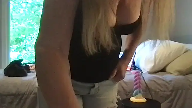 milf-Lacey online show from 29, 7, 2026