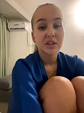 Snapshot of CandyVice chatting on 5, 11, 2025 CandyVice online show from 5, 11, 2025