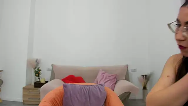 Kylie Kathy online show from 24, 9, 2025