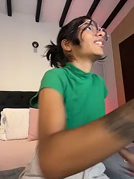 TweetiePieXXX online show from 11, 3, 2026