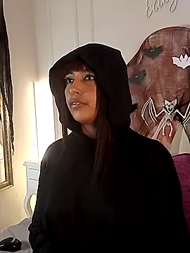 Kaylachannell online show from 24, 10, 2025