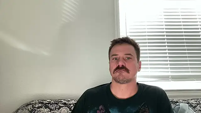 Snapshot of steelwoodVids chatting on 3, 12, 2025 steelwoodVids online show from 3, 12, 2025