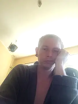 piercingpik online show from 22, 4, 2026