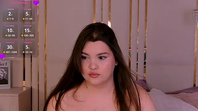 EmilyHyde online show from 7, 7, 2026