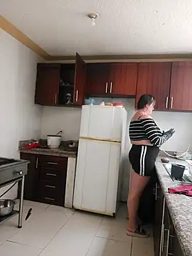 Miss-tetas online show from 10, 9, 2025