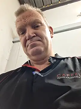 wallacelegend online show from 2, 8, 2026