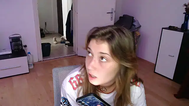 Aliens4twenty online show from 6, 10, 2025