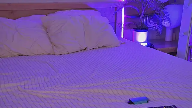 Snapshot of MiaEuphoria_ chatting on 15, 9, 2025 MiaEuphoria online show from 15, 9, 2025