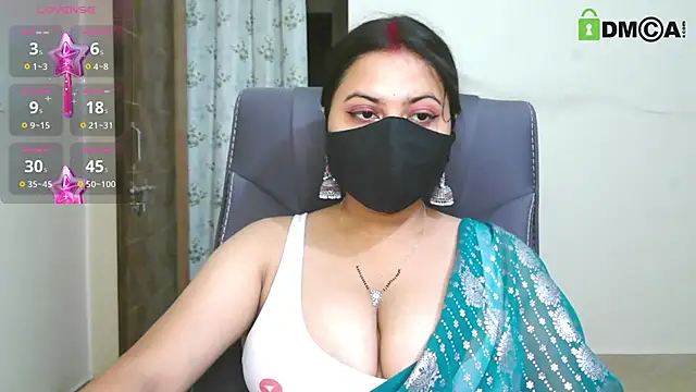 Snapshot of SassyWildCouple chatting on 4, 6, 2026 SassyWildCouple online show from 4, 6, 2026
