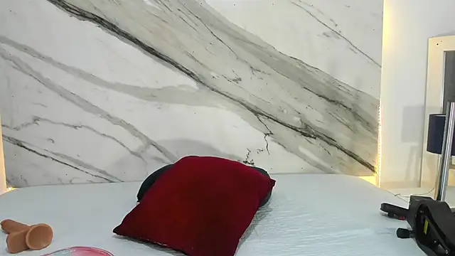 thamiina  online show from 10, 9, 2025