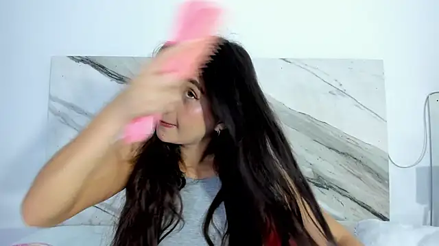 thamiina  online show from 24, 9, 2025