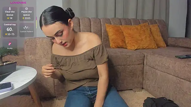 elizabeth lamer online show from 24, 4, 2026