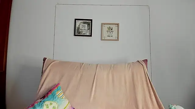 Snapshot of selena_jhonson chatting on 7, 3, 2026 selena jhonson online show from 7, 3, 2026