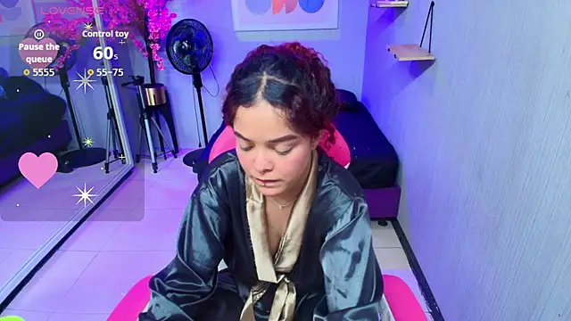 Snapshot of Maggy_t18 chatting on 25, 10, 2025 Maggy t18 online show from 25, 10, 2025