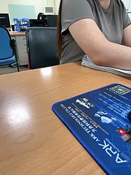 PhuongNhi21 online show from 7, 10, 2025