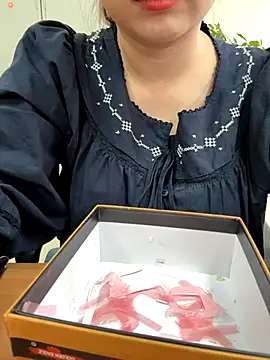 PhuongNhi21 online show from 31, 10, 2025