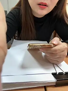 PhuongNhi21 online show from 18, 11, 2025