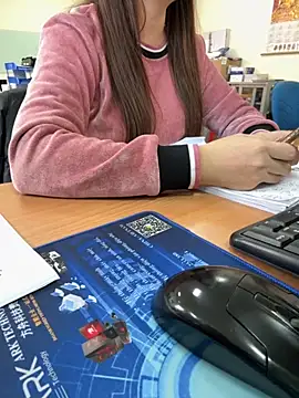 PhuongNhi21 online show from 20, 11, 2025