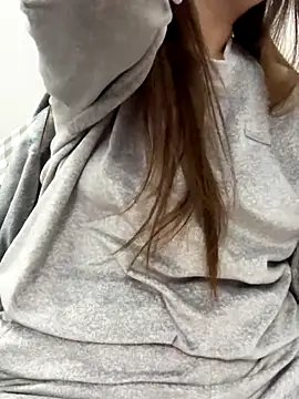 PhuongNhi21 online show from 21, 11, 2025