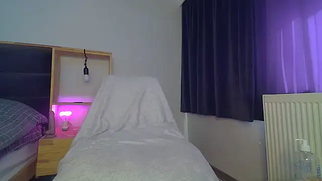 Melisss0404 online show from 17, 9, 2025