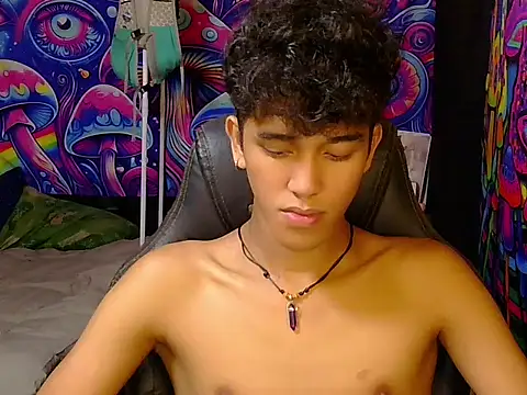 Snapshot of kenbigcockxx chatting on 24, 5, 2026 kenbigcockxx online show from 24, 5, 2026