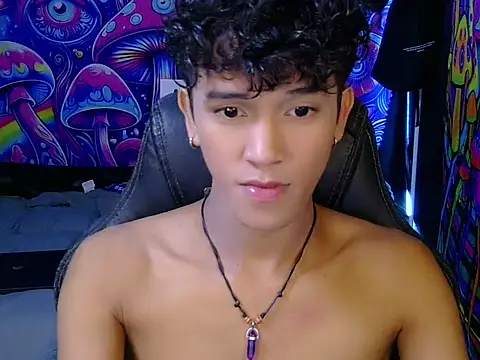 Snapshot of kenbigcockxx chatting on 26, 5, 2026 kenbigcockxx online show from 26, 5, 2026