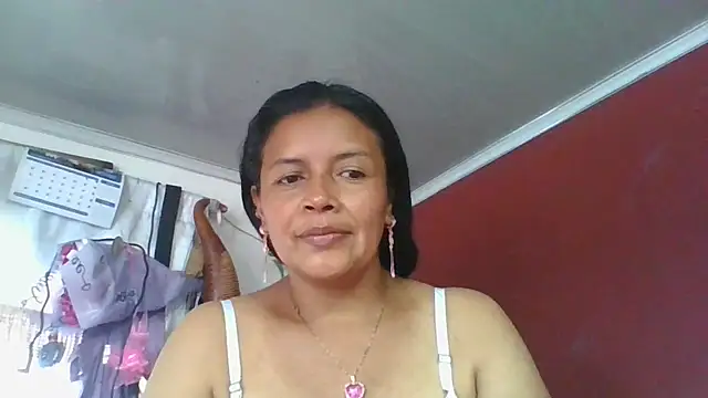 Snapshot of DianaOchoa_ chatting on 14, 5, 2026 DianaOchoa online show from 14, 5, 2026