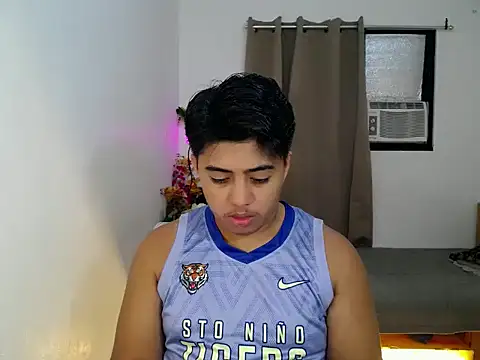 Hugecock2hundle intown online show from 23, 11, 2025