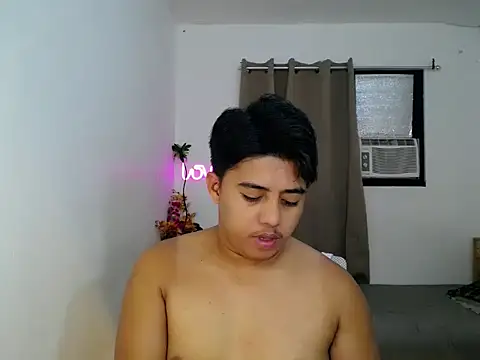 Hugecock2hundle intown online show from 25, 11, 2025