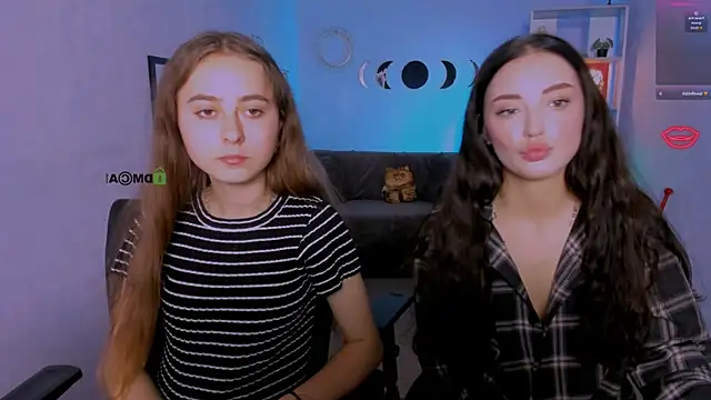 Snapshot of miki-niki chatting on 9, 10, 2025 miki-niki online show from 9, 10, 2025