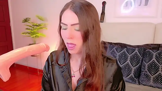 Heraa Piett online show from 18, 9, 2025