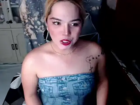 blonditax1111 online show from 22, 10, 2025