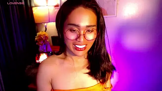 urmidnightcravingsxx online show from 18, 7, 2026