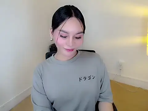 holly tabby online show from 6, 2, 2026