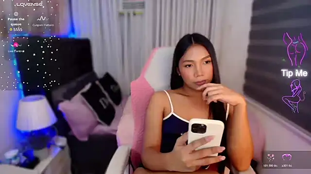 naughtyjayde online show from 28, 4, 2026