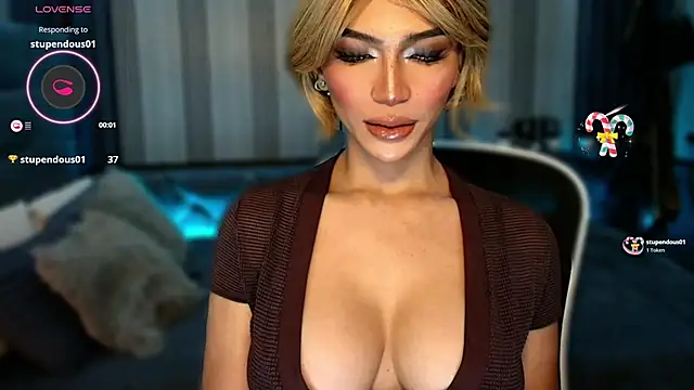 Huntress xxx online show from 5, 2, 2026