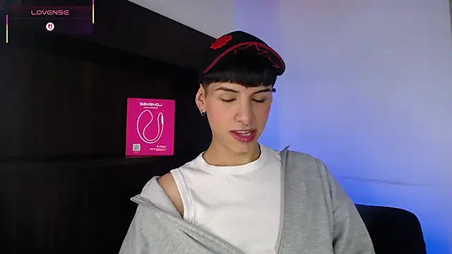 Ezra Storm online show from 14, 10, 2025